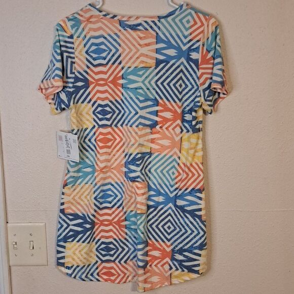 LULARoe Classic T shirt size medium NWT - Picture 4 of 4